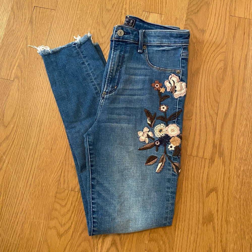 Flower Embroidered Jeans